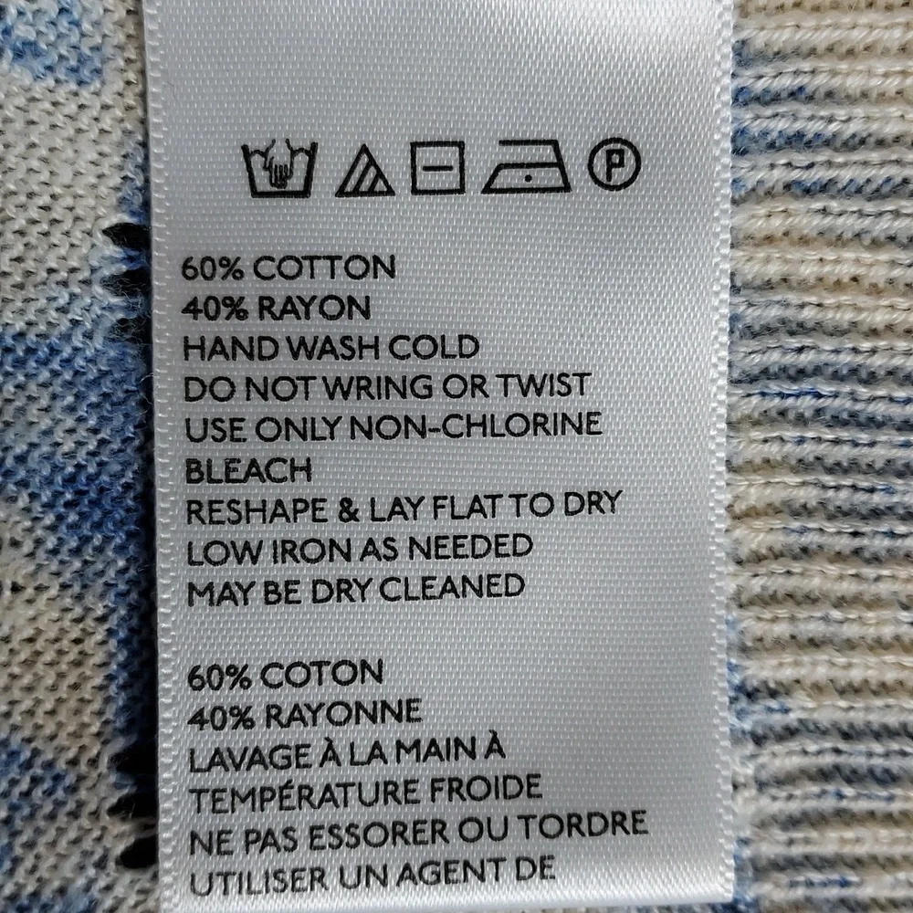 Urban Outfitters Kimchi Blue Ivory & Blue Skull Illusion Floral Sweater Size M - Picture 8 of 9